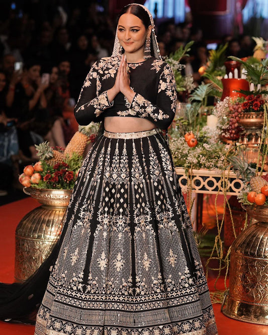 Buy Bollywood Style Wedding Wear Lehenga Choli